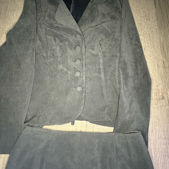 Vintage Brett Alixander Blazer and Skirt Combo - Picture 3 of 6